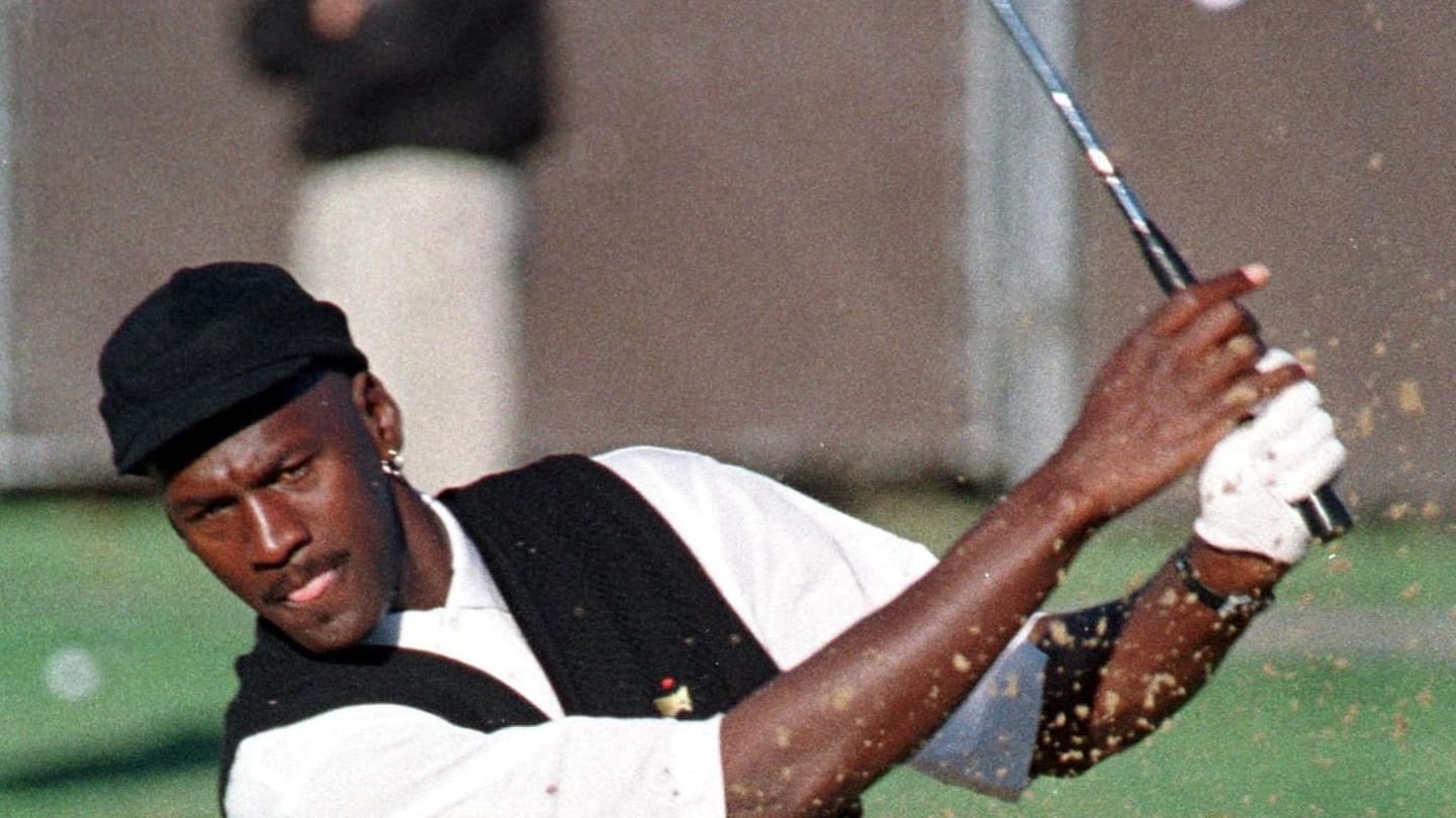 Photo: jeremy roenick michael jordan golf bet